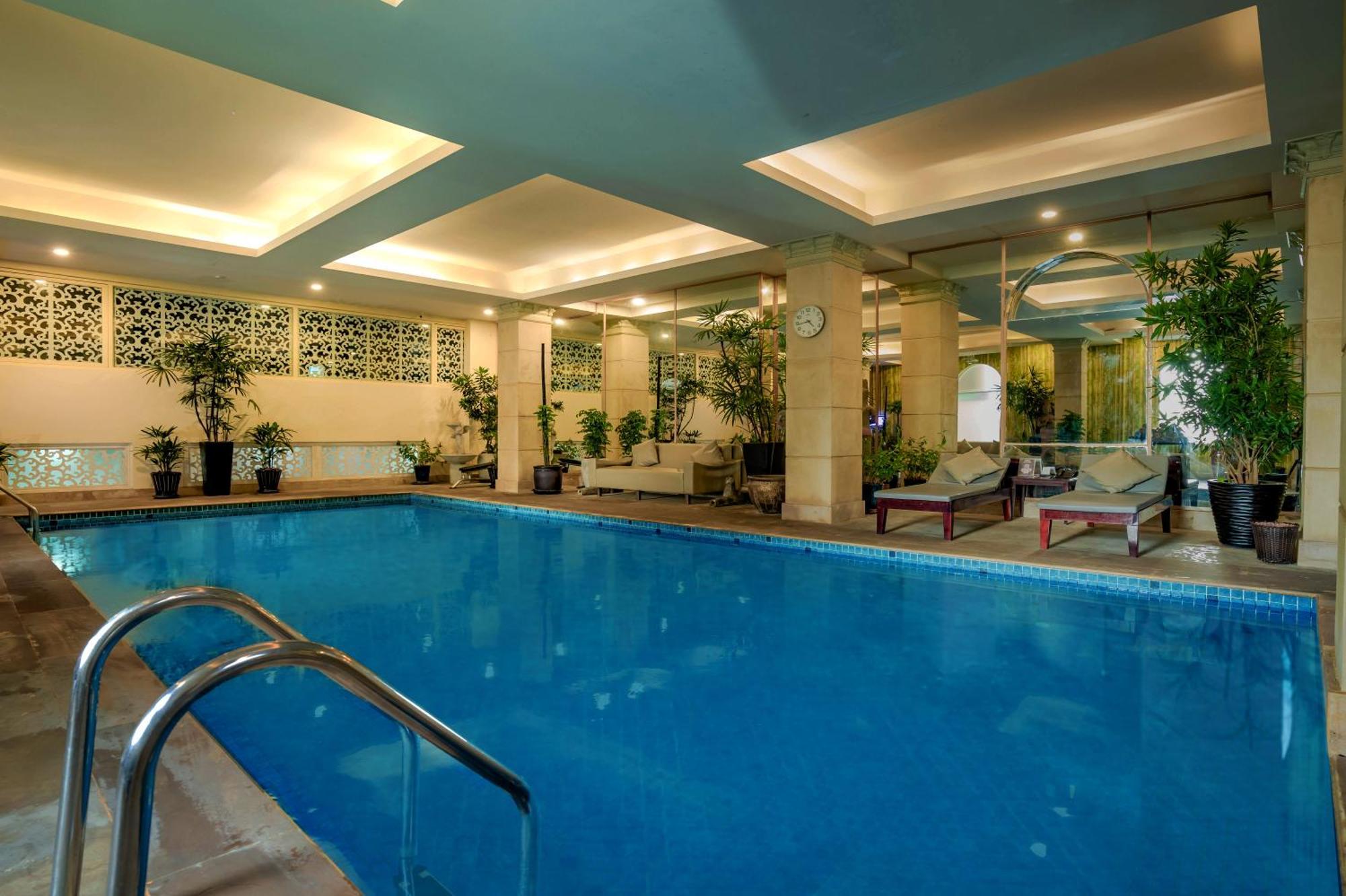 Palace Gate & By Ehm 4* Phnom Penh
